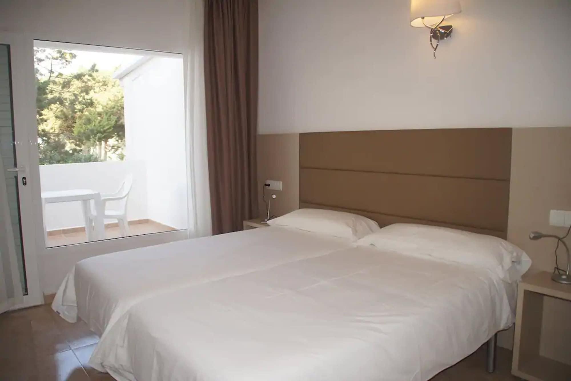 Hotel Lago Playa I Es Pujols Luaran gambar