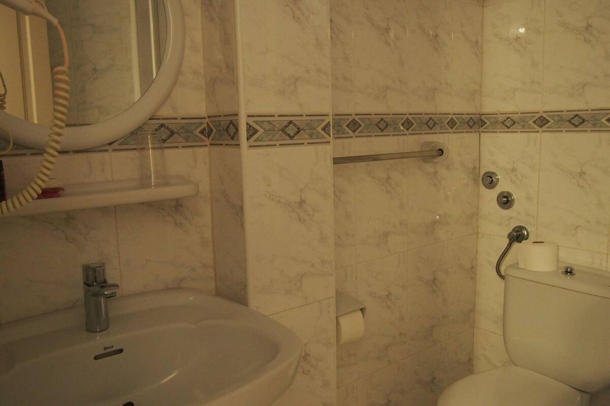 Hotel Lago Playa I Es Pujols Luaran gambar