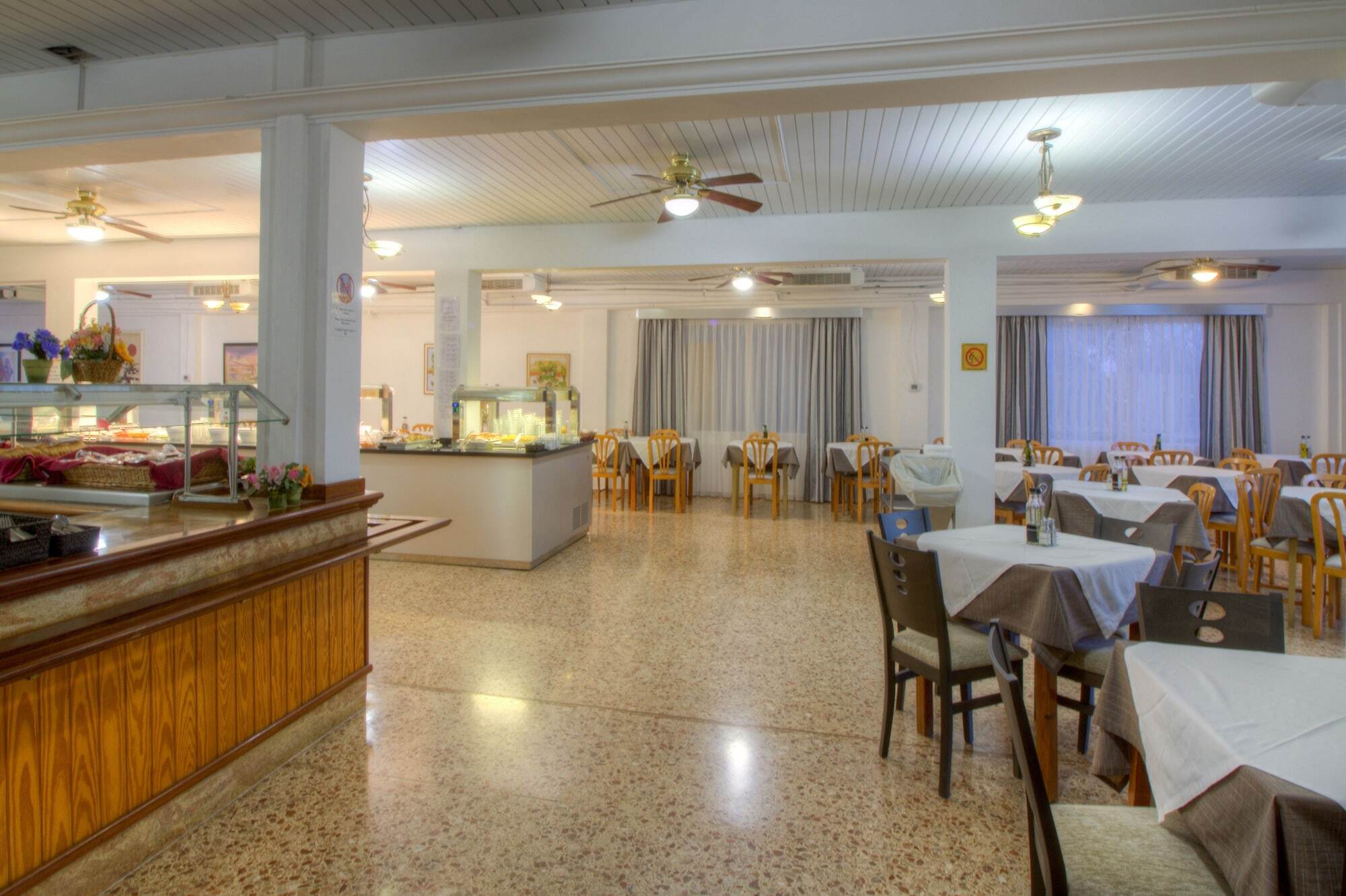 Hotel Lago Playa I Es Pujols Luaran gambar